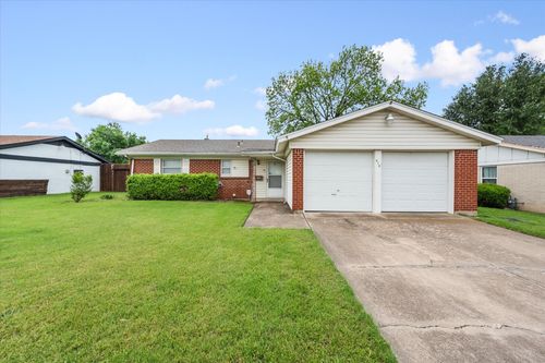 613 Whitener Road, Euless, TX, 76040 | Card Image