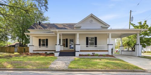 3338 N Barrett St, Farmville, NC, 27828-1367 | Card Image