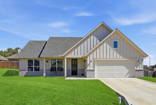 4004 Gallivant Dr, Granbury, TX, 76049-8337 | Card Image