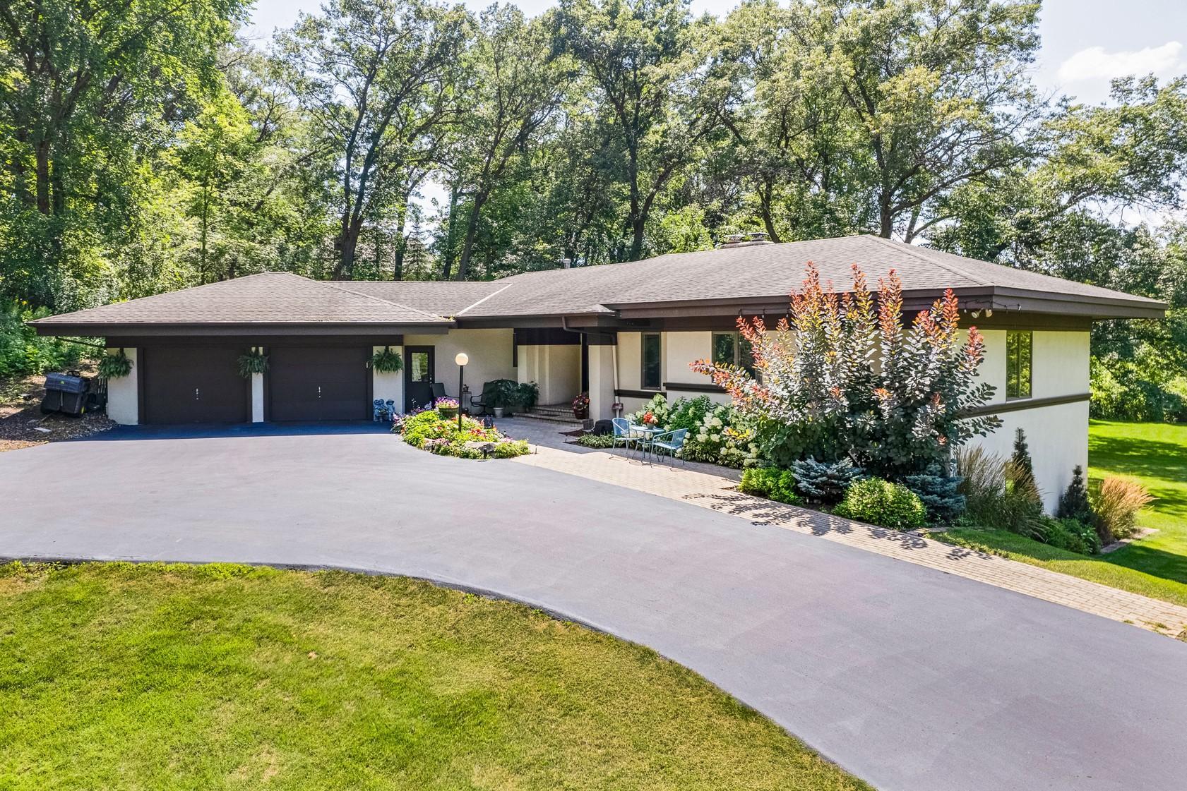 Deer Hills Dr, Saint Paul, MN 55127