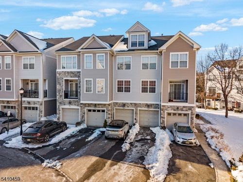154 George Russell Way, Clifton, NJ, 07013-2683 | Card Image