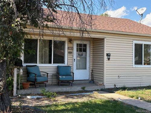 985 Xavier St, Denver, CO, 80204-2832 | Card Image