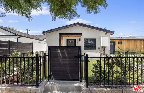 7931 Zelzah Ave, Reseda, CA, 91335-2128 | Card Image