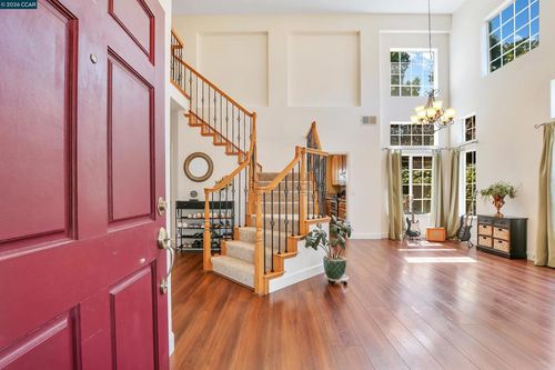 634 Sundale Ln, Brentwood, CA, 94513-2683 | Card Image