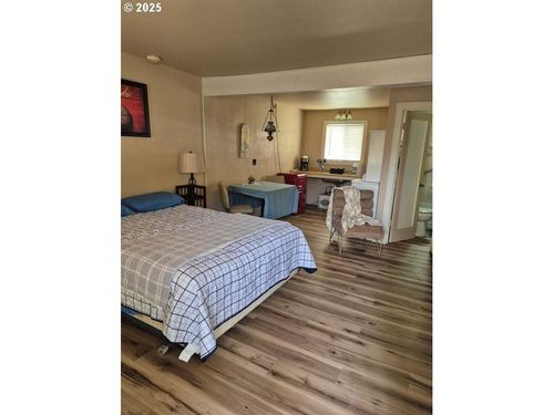 755 S Canyon Blvd, John Day, OR, 97845-1079 | Card Image