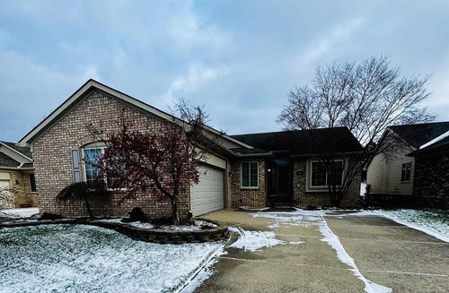 42838 Hunt Club Drive, Sterling Heights, MI, 48314 | Card Image