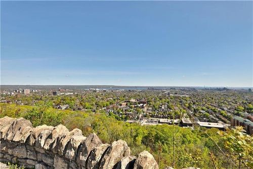 205c-5 E 36th St, Hamilton, ON, L8V3Y6 | Card Image