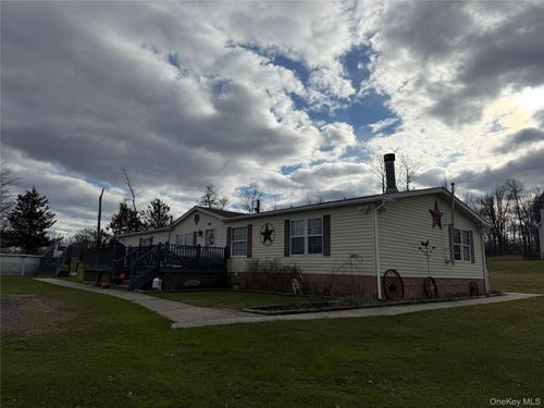 326 Long Ln, Bloomingburg, NY, 12721-3156 | Card Image