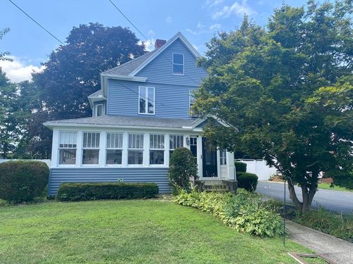 10 Gilman St, Holyoke, MA, 01040-2910 | Card Image