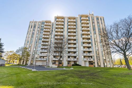 302-5070 Pinedale Ave, Burlington, ON, L7L5V6 | Card Image