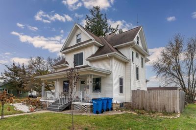 402 I Avenue, House other with 3 bedrooms, 1 bathrooms and null parking in Grundy Center IA | Image 2