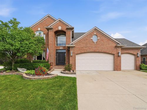 50414 Greycoat Ln, Macomb, MI, 48044-1143 | Card Image