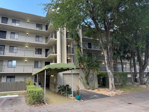104-2209 S Cypress Bend Dr, POMPANO BEACH, FL, 33069-5639 | Card Image