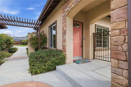 601 N Walnut St, La Habra, CA, 90631-4571 | Card Image