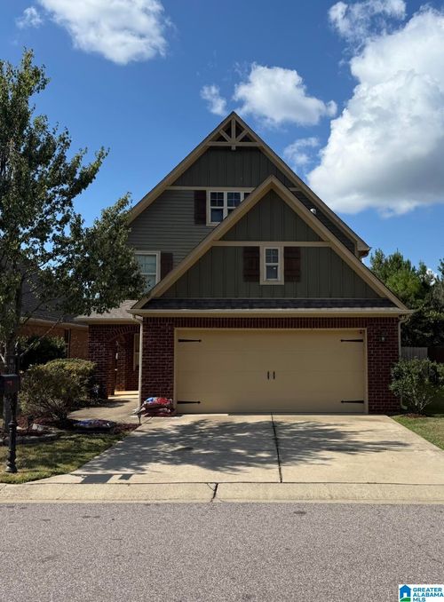426 W Park Dr, FULTONDALE, AL, 35068-6075 | Card Image