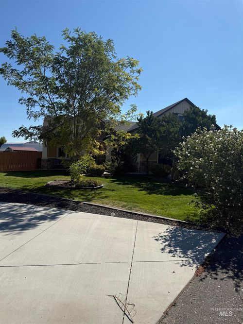 931 Applewood Dr, Buhl, ID, 83316-5074 | Card Image