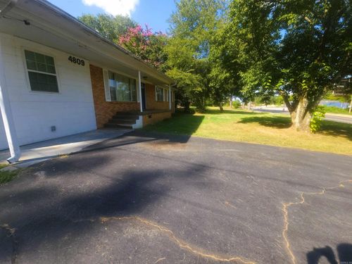 4809 Park Ave, Hot Springs, AR, 71901-9477 | Card Image