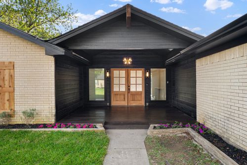 3621 Stephenson Dr, Bedford, TX, 76021-2229 | Card Image