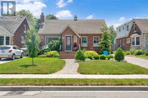 74 Phyllis Ave, Chatham, ON, N7M3C4 | Card Image