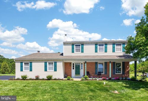 2 Revere Ln, GLENMOORE, PA, 19343-2022 | Card Image