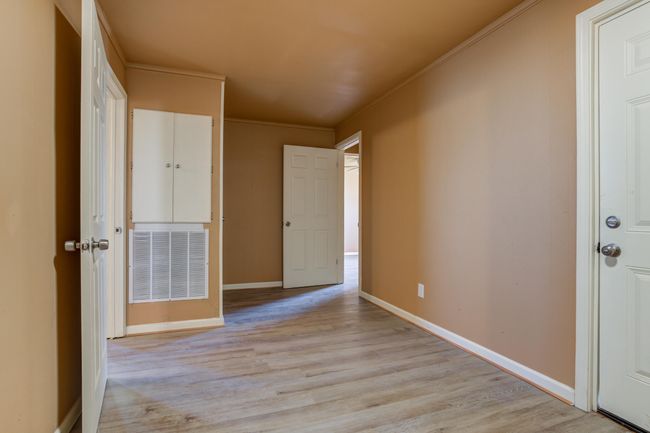 208 Avenue X, House other with 3 bedrooms, 2 bathrooms and null parking in Levelland TX | Image 16