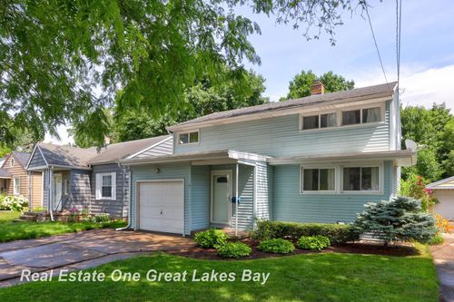 124 Borland Ave, Saginaw, MI, 48602-3128 | Card Image