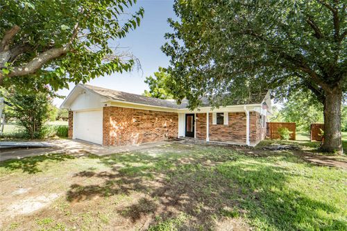 1315 Hunters Glen St, Breckenridge, TX, 76424-5113 | Card Image