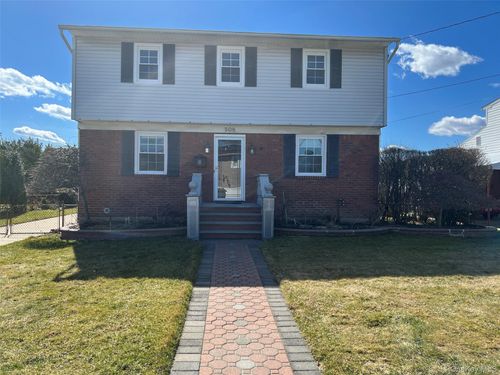 508 Chamberlin St, East Meadow, NY, 11554-3809 | Card Image