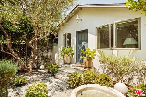 749 Navy St, Santa Monica, CA, 90405 | Card Image