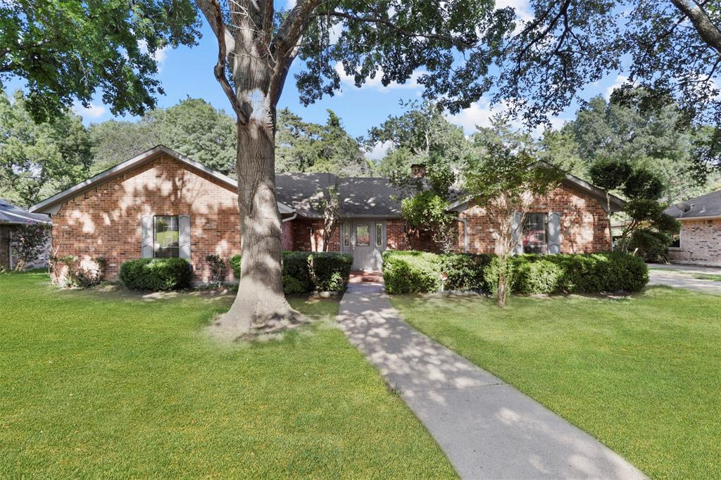 Winding Brook Dr, Desoto, TX 75115