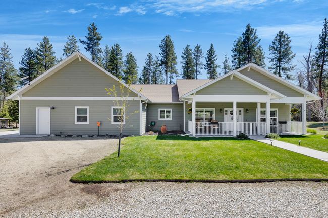 887 Bear Creek Trl, House other with 3 bedrooms, 2 bathrooms and null parking in Victor MT | Image 9