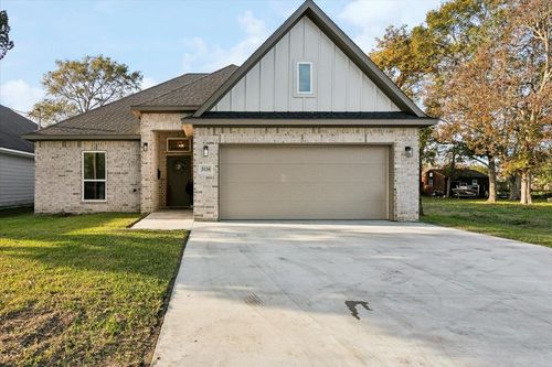 2126 10th St, Port Neches, TX, 77651 | Card Image