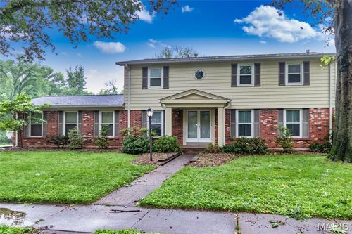 10728 Forest Path Dr, Saint Louis, MO, 63128-2009 | Card Image