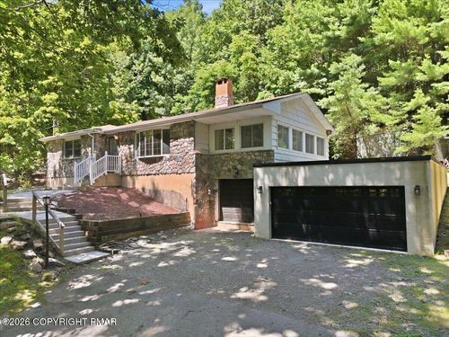 209 Grange Rd, Mount Pocono, PA, 18344-7125 | Card Image