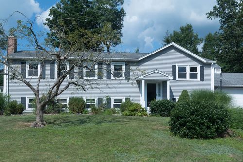 32 Washburn Dr, Plainville, CT, 06062-1152 | Card Image