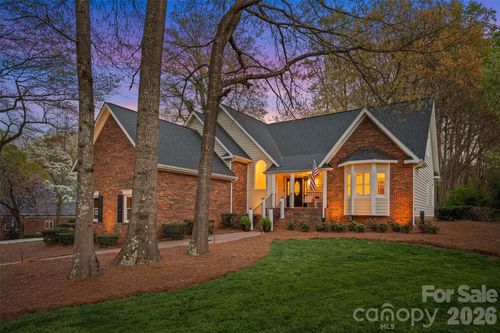 134 Lawrence Tee Ln, Mooresville, NC, 28117-9607 | Card Image