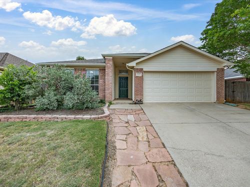 1123 Greenview Ln, Kennedale, TX, 76060-5836 | Card Image