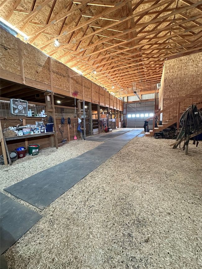 horse barn | Image 17