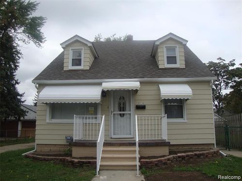 7535 Republic Ave, Warren, MI, 48091-2618 | Card Image