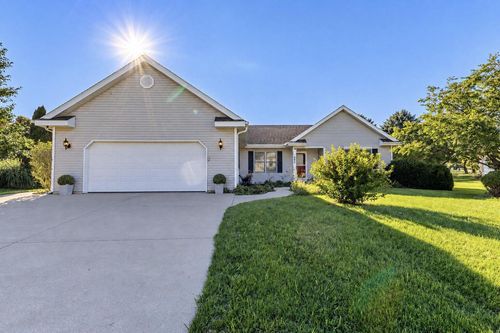 804 Jamesway Drive, Watertown, WI, 53098 | Card Image