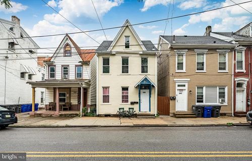 448 King St, POTTSTOWN, PA, 19464-6055 | Card Image
