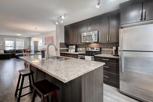 532 Mckenzie Towne Close Se, Calgary, AB, T2Z1A8 | Card Image