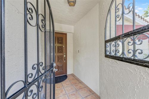 apt-11g-6101 34th St W, BRADENTON, FL, 34210-3740 | Card Image