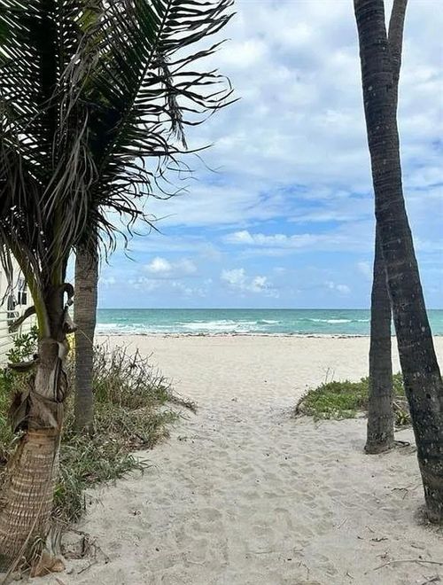 347 Elm St, Hollywood, FL, 33019-4503 | Card Image