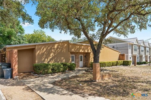 521 W Hutchison Street, San Marcos, TX, 78666 | Card Image