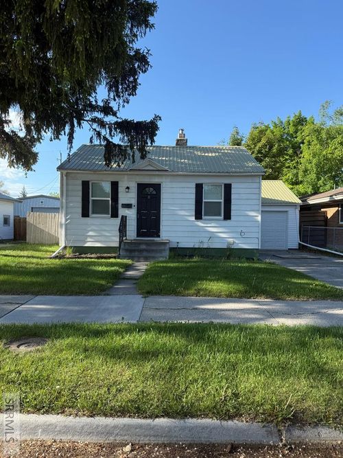468 9th St, Idaho Falls, ID, 83404-4858 | Card Image