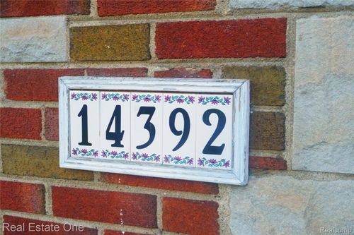 14392 Warwick St, Detroit, MI, 48223-2953 | Card Image