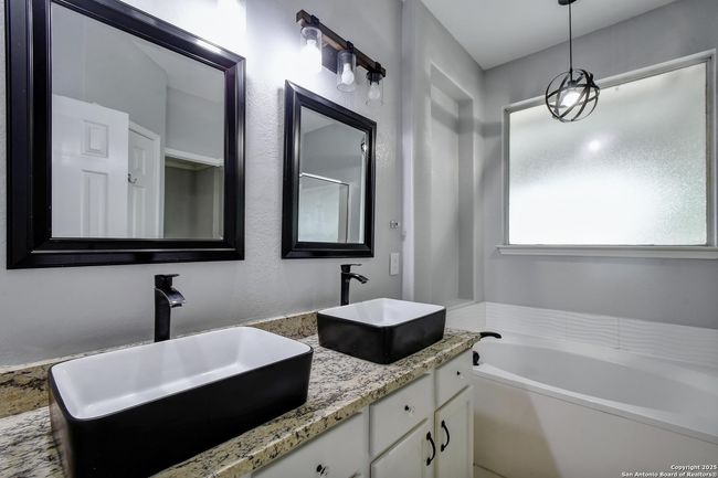 1947 Walter Raleigh, House other with 4 bedrooms, 2 bathrooms and null parking in Windcrest TX | Image 21