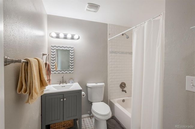 Full bathroom | Image 21