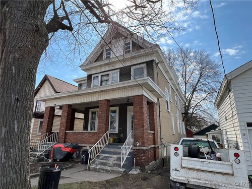 809 1st North St, Syracuse, NY, 13208-2168 | Card Image